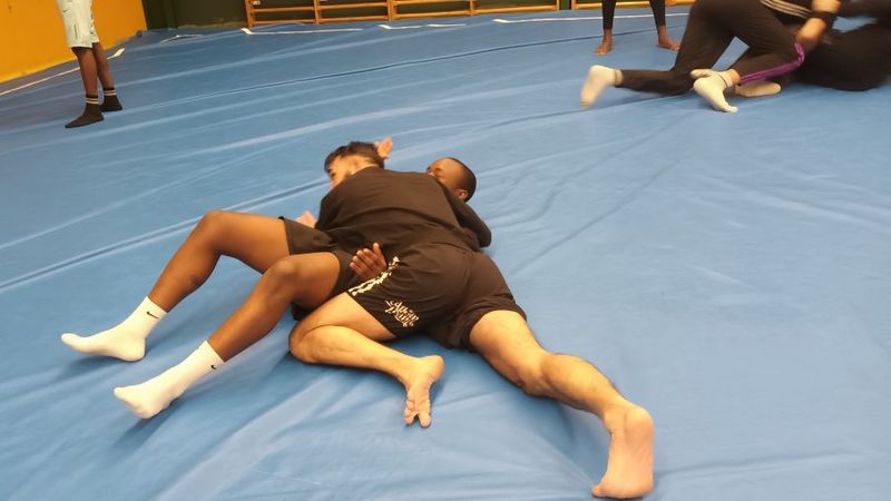 Les jeunes de Nantes Erdre sensibilisés à la pratique du MMA