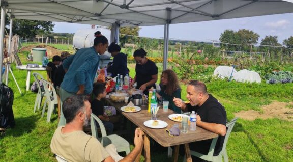 Image de l'actualité : Une sortie à la ferme pour les familles de Malakoff et Clos-Toreau